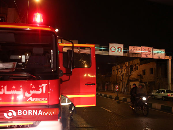 آتش سوزی انبار چوب در منطقه پل چوبی - تهران