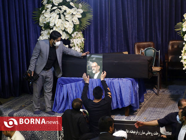 وداع با پیکر حجت الاسلام و المسلمین دعایی