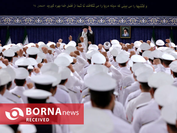 دیدار کارکنان و خانواده‌های ناوگروه ۸۶ ارتش با رهبر انقلاب