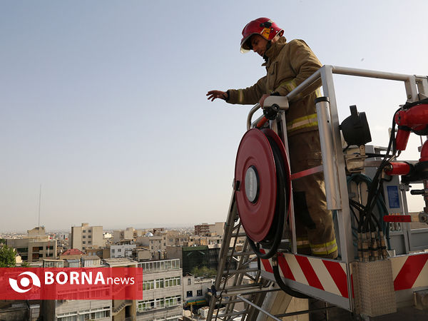 آتش سوزی مجتمع تجاری مهستان