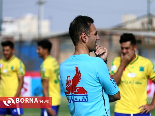 در حاشیه دیدار تیم های فوتبال صنعت نفت - شهر خودرو