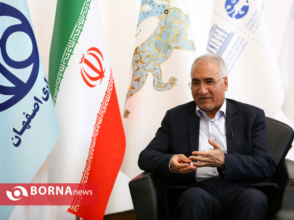 گفت وگوی شهردار اصفهان با خبرنگاران برنا