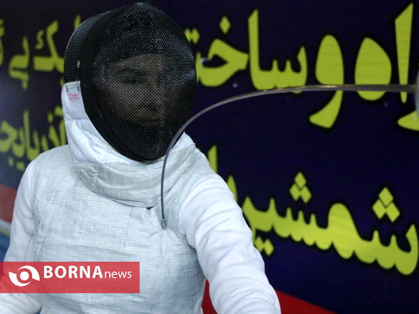 تمرینات بانوان شمشیرباز آذربایجان‌غربی برای حضور در انتخابی المپیک