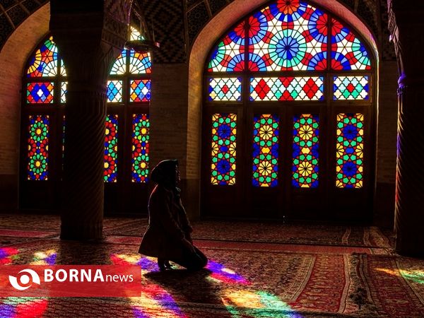 نور و رنگ در مسجد نصیر الملک-شیراز