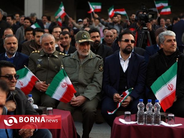 آيين برافراشتن بزرگترين پرچم جمهوري اسلامي ايران