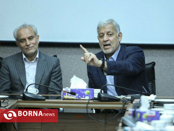 بازدید معاون وزیر ورزش از آکادمی فوتبال و سالن تیراندازی مجموعه ورزشی آزادی