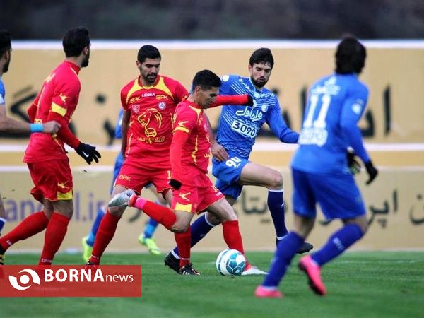 دیدار تیم های نفت تهران - استقلال تهران