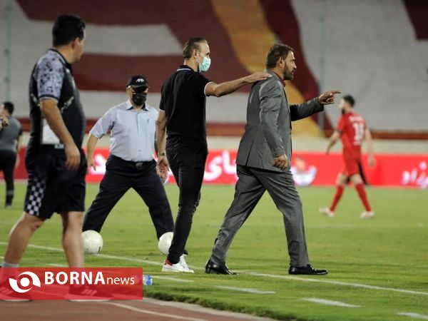 دیدار تیم های فوتبال پرسپولیس_ تراکتور