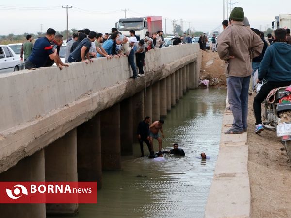 سقوط پراید در کانال آب جاده آبادان به اهواز