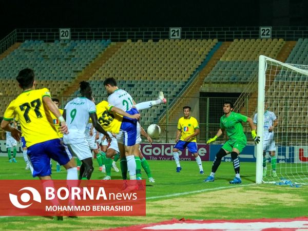 دیدار تیم های فوتبال صنعت نفت - آلومینیوم