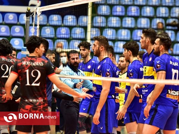 دیدار تیم های والیبال آذرباتری ارومیه و راه یاب ملل مریوان