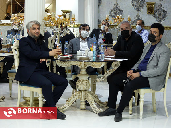 جلسه هم اندیشی با نخبگان و فرهیختگان