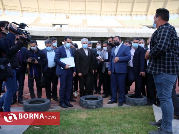بازدید وزیر ورزش و جوانان از ورزشگاه پارس شیراز