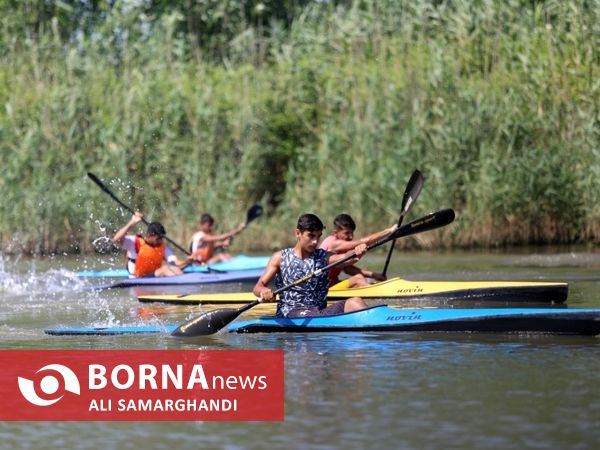 مسابقات قایقرانی در بندرانزلی
