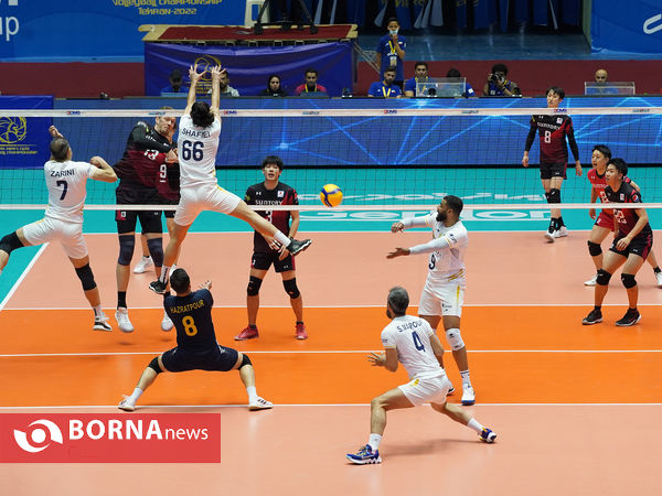 دیدار تیم های والیبال پیکان ایران - سانتوری سانبردز ژاپن