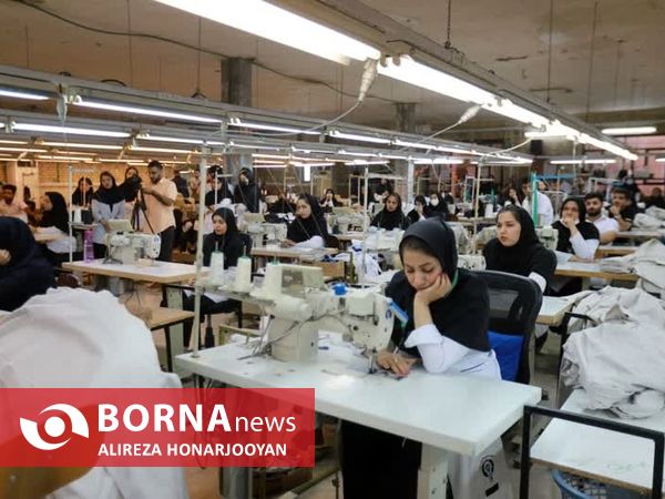 تجلیل از کارگران واحدهای تولیدی و صنعتی اروند