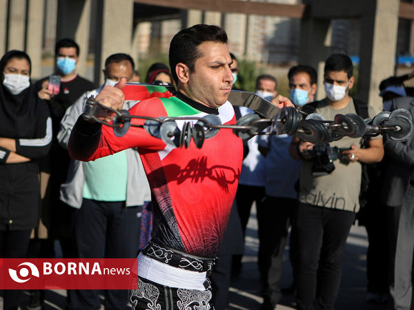 پیاده روی به مناسبت هفته تربیت بدنی با حضور وزیر ورزش و جوانان