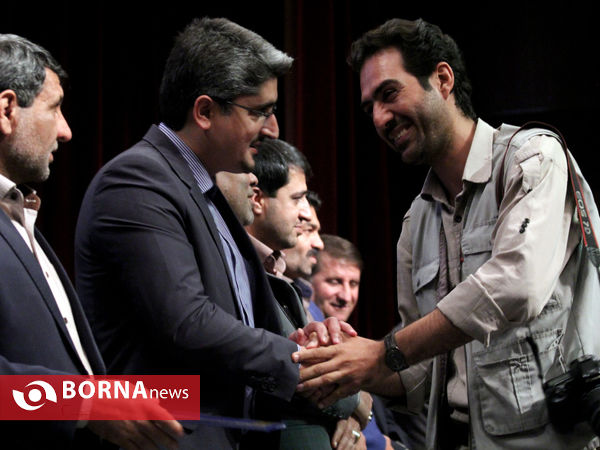 تجلیل از مدیران و کارمندان برتر دستگاههای دولتی شهرستان شیراز