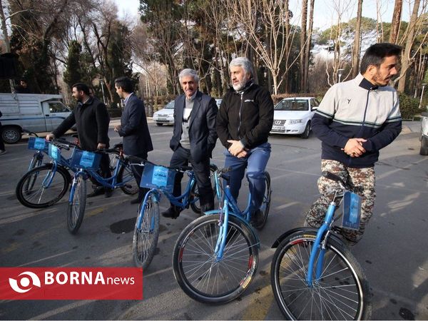 پای مدیران اصفهان در رکاب