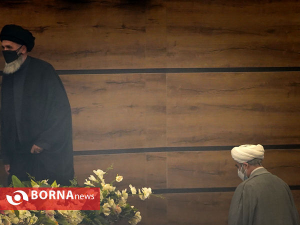 همایش تجلیل از هنرمندان وزارت دفاع و پشتیبانی نیروهای مسلح