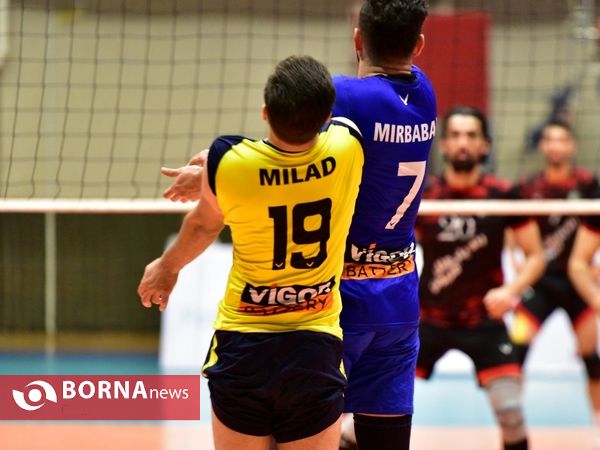 دیدار تیم های والیبال آذرباتری ارومیه و راه یاب ملل مریوان