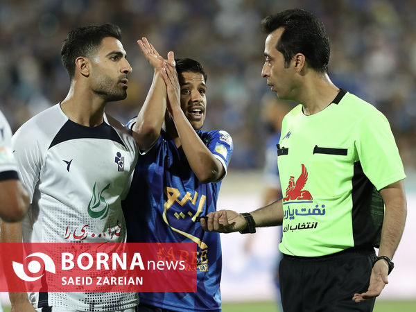 دیدار تیم های قوتبال استقلا ل۰ پیکان