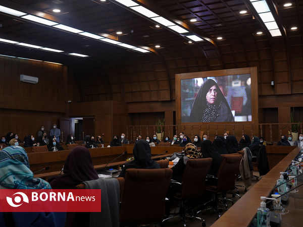 تجلیل از مهین فرهادی زاد