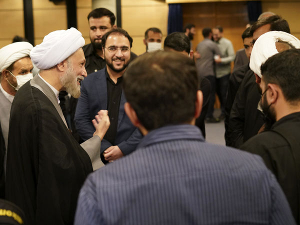 رونمایی از مستند سینمایی «لباس کار» در شیراز