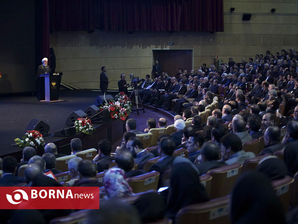 همایش ملی بیمه و توسعه با حضور رییس جمهوری