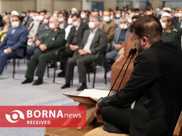 دیدار صدها نفر از مردم استان اصفهان با مقام معظم رهبری