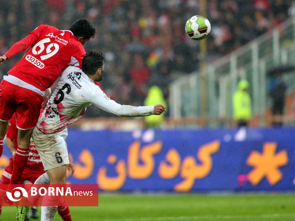 دیدار تیم های پرسپولیس تهران - تراکتورسازی تبریز
