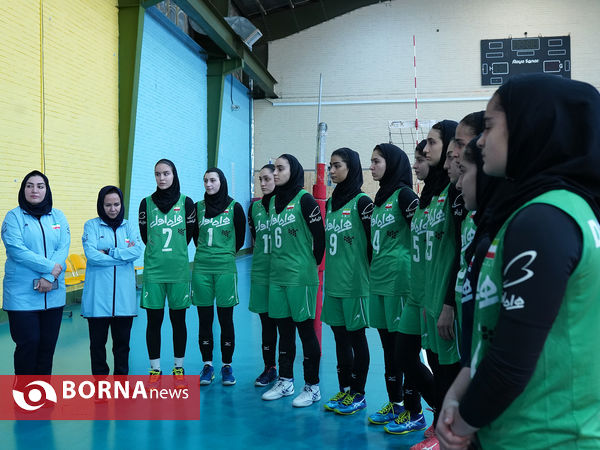 تمرین تیم ملی والیبال نوجوانان و بزرگسالان دختران