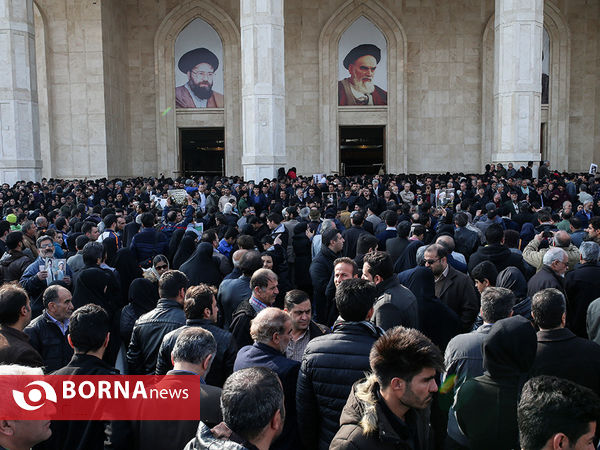 در حاشیه تدفین آیت الله هاشمی رفسنجانی - حرم مطهر امام خمینی(ره)