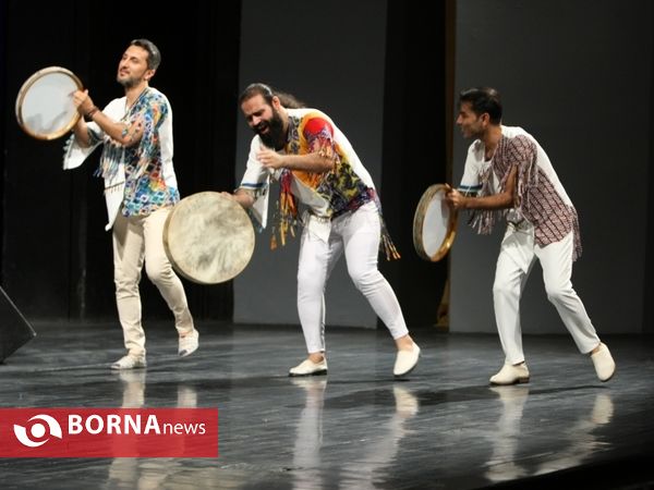 اجرای گروه بوشهری لیان در تالار وحدت