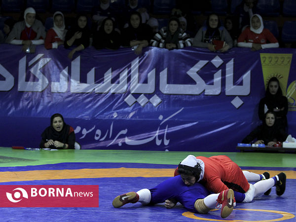 مسابقات کشتی کلاسیک دختران