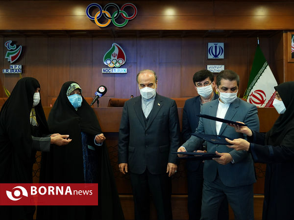 تجلیل از فعالان حوزه ورزش بانوان