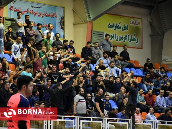 دیدار تیم های فوتسال آلومینیوم اراک-شهرداری قزوین