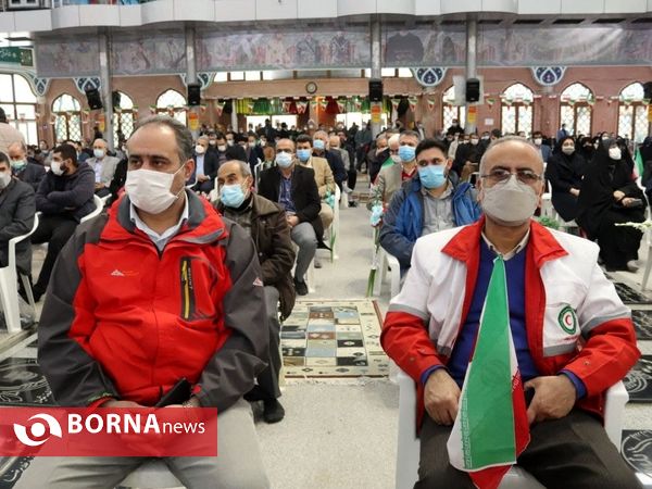 مراسم گلباران گلزار شهدای رشت به مناسبت آغاز دهه فجر