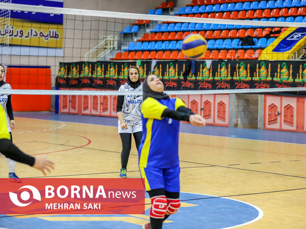 مسابقات والیبال کارگری بانوان