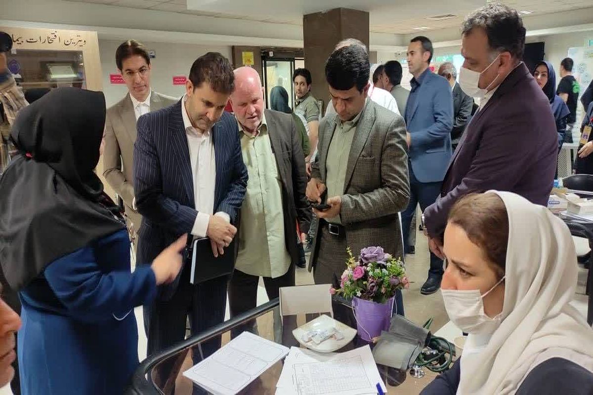 ایستگاه سلامت در بیمارستان رازی قزوین برپا شد