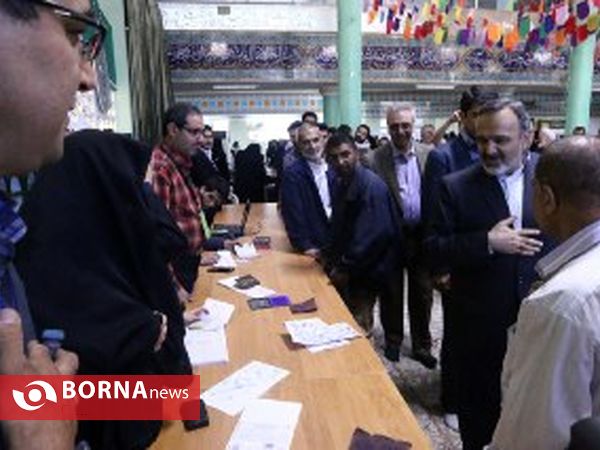 بازدید استاندار خراسان رضوی از روند رای گیری استان
