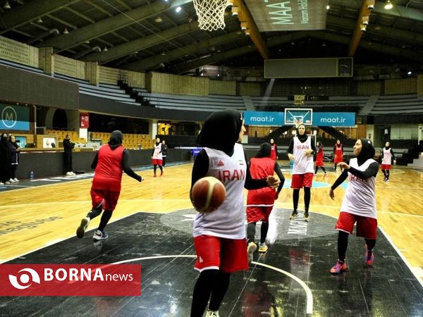 بازدید صالحی امیری از تمرینات دختران بسکتبالیست اعزامی مسابقات کاپ آسیا ۲۰۲۱