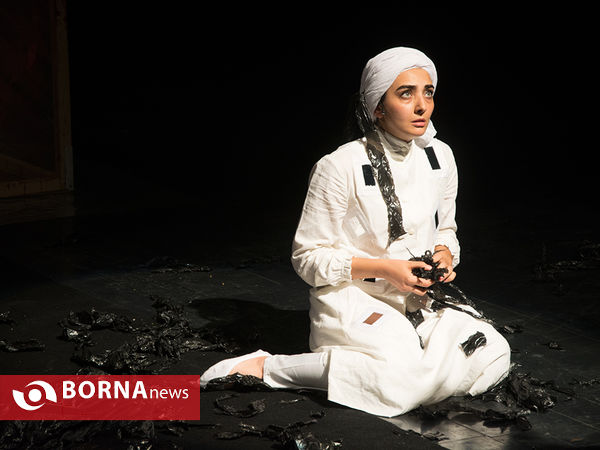 نمایش "  درنگ  "