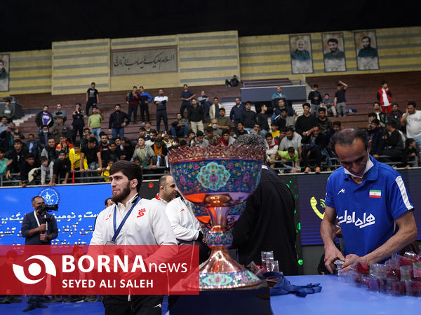 مسابقات لیگ برتر کشتی آزاد