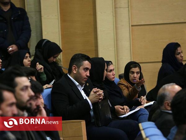 هم اندیشی صمیمانه جوانان با دولت