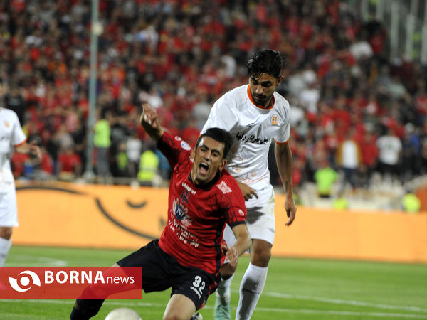 دیدار تیم های فوتبال نساجی - مس کرمان