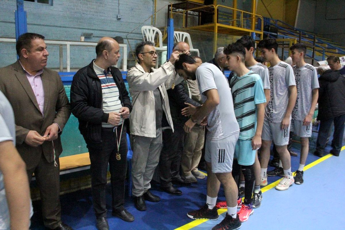 شناخت تیم های برتر مسابقات والیبال جوانان قزوین