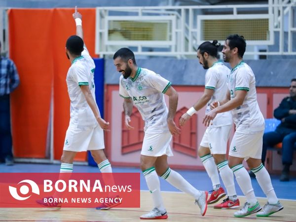 دیدار تیم های فوتسال آلومینیوم - تن تاک