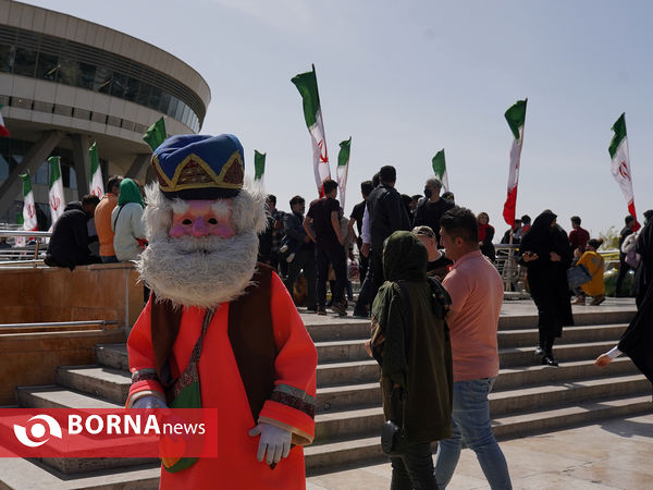 جشن جمهوری اسلامی ایران  در برج میلاد