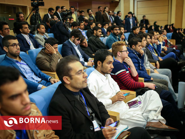هم اندیشی صمیمانه جوانان با دولت